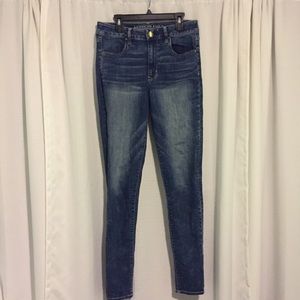 👖 AMERICAN EAGLE HIGH RISE BLUE JEANS👖